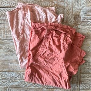 🍑Peachy Duo V-Neck Tee Bundle🍑 ~Smal